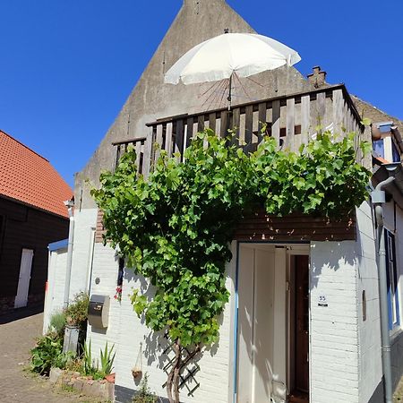 The Cosy Little House With The Sundial Villa Stavenisse Luaran gambar