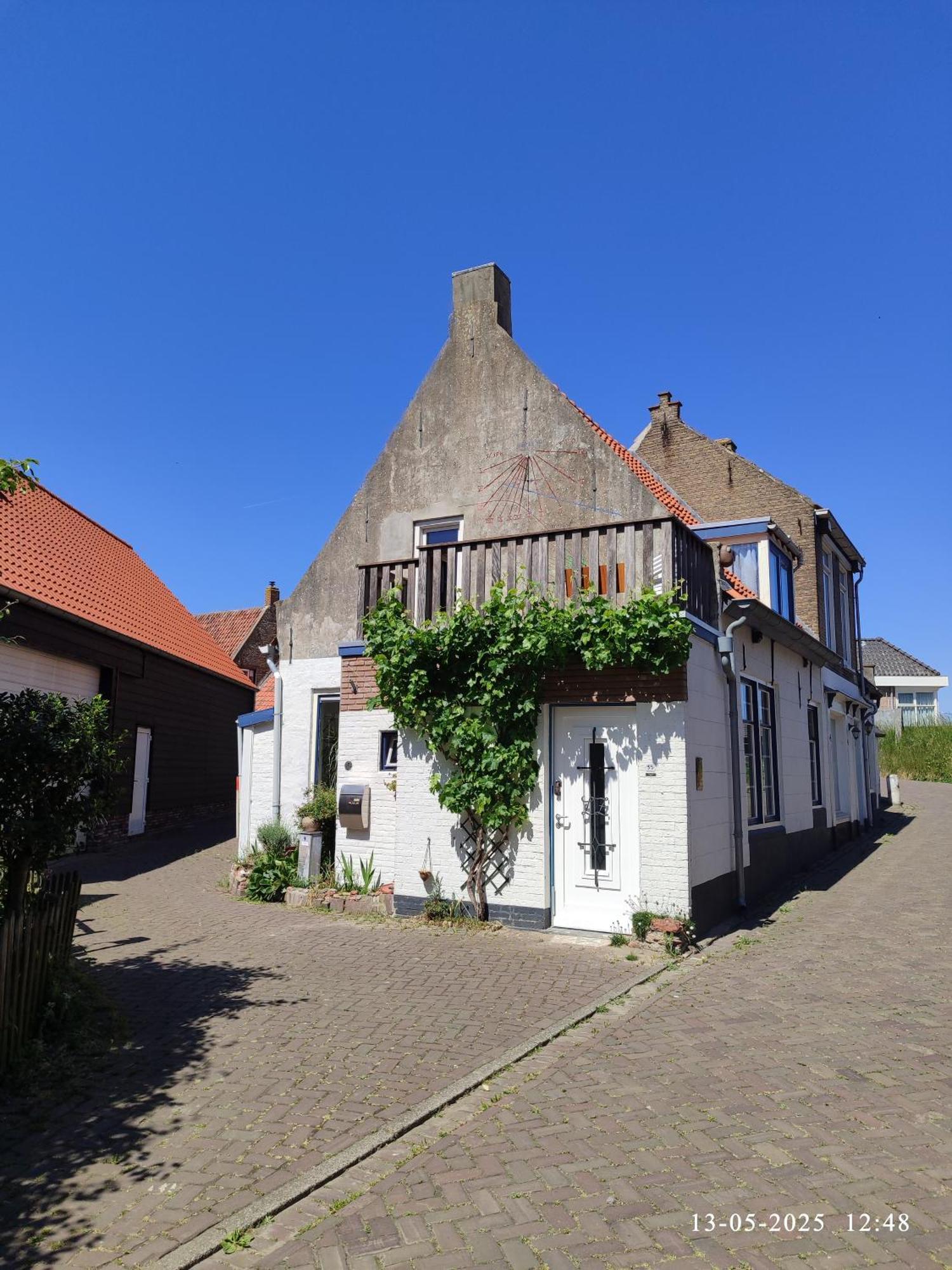 The Cosy Little House With The Sundial Villa Stavenisse Luaran gambar