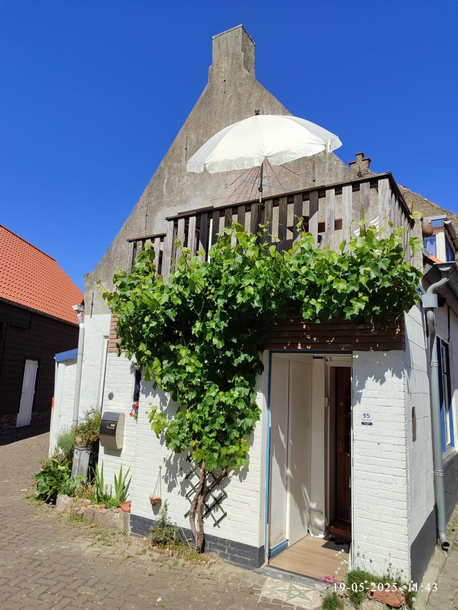 The Cosy Little House With The Sundial Villa Stavenisse Luaran gambar